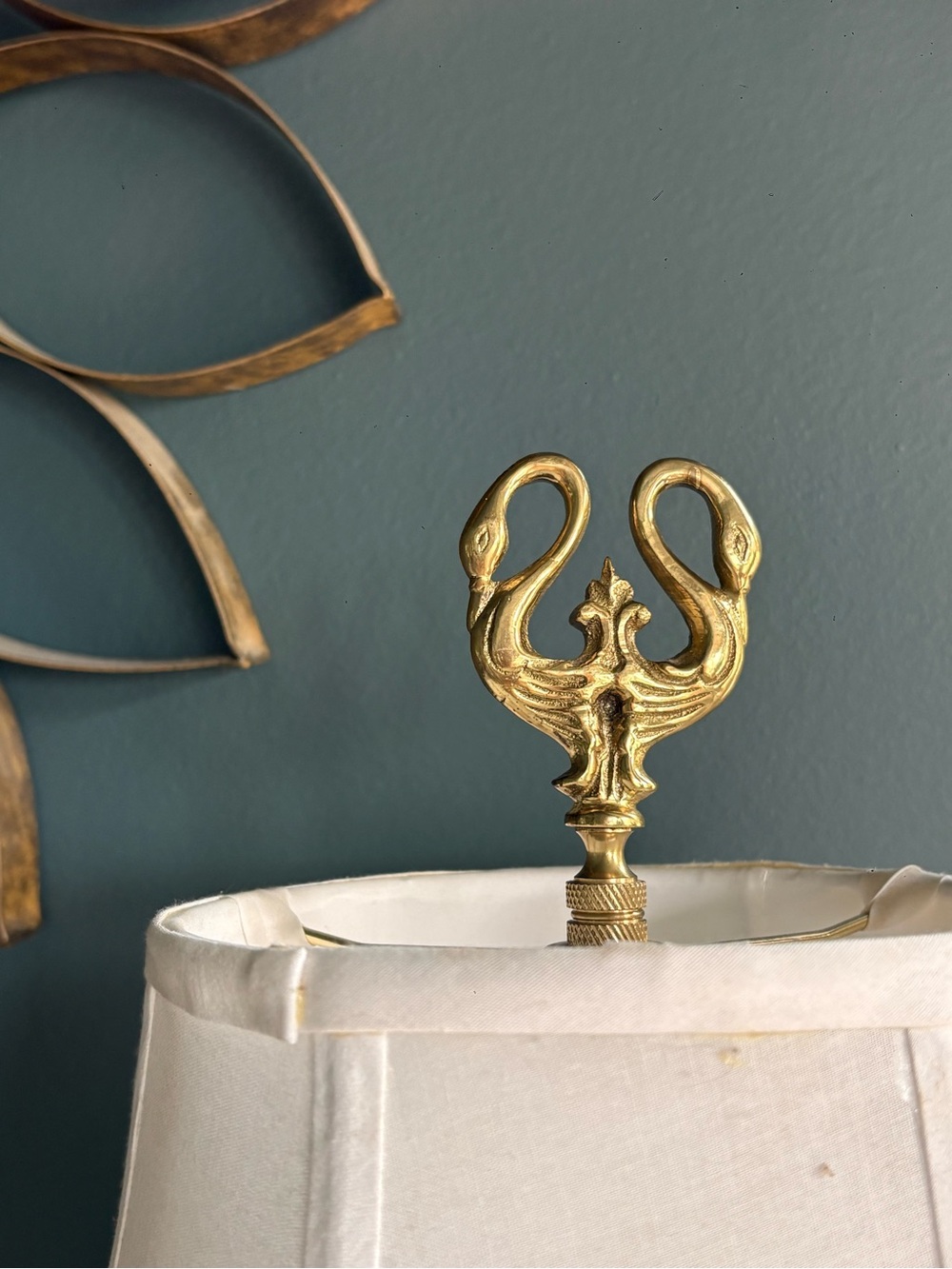 Elegant Brass Swan Finial Lamp Topper